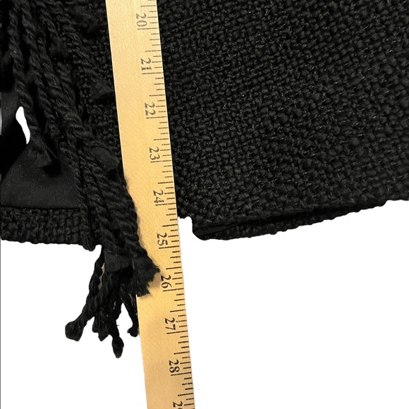 Waverly grey Liberant black fringe
wool skirt size 4 - Picture 5 of 7